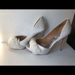 Badgley Mischa Piper Feather Peep Toe